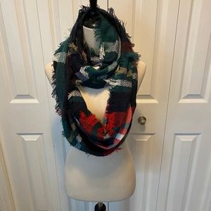 Women’s Kismet infinity scarf